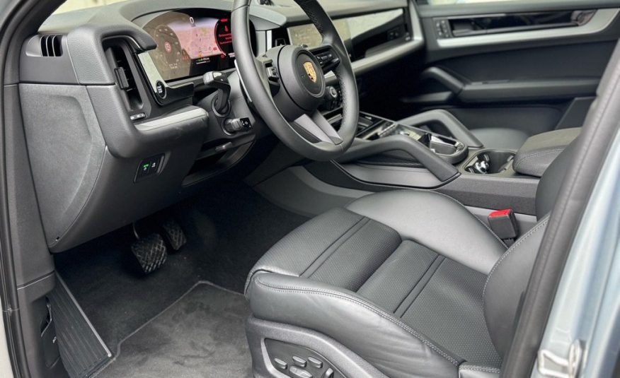 Porsche Cayenne Coupe 3.0 V6 470ch E-Hybrid – Sport Design -Attelage