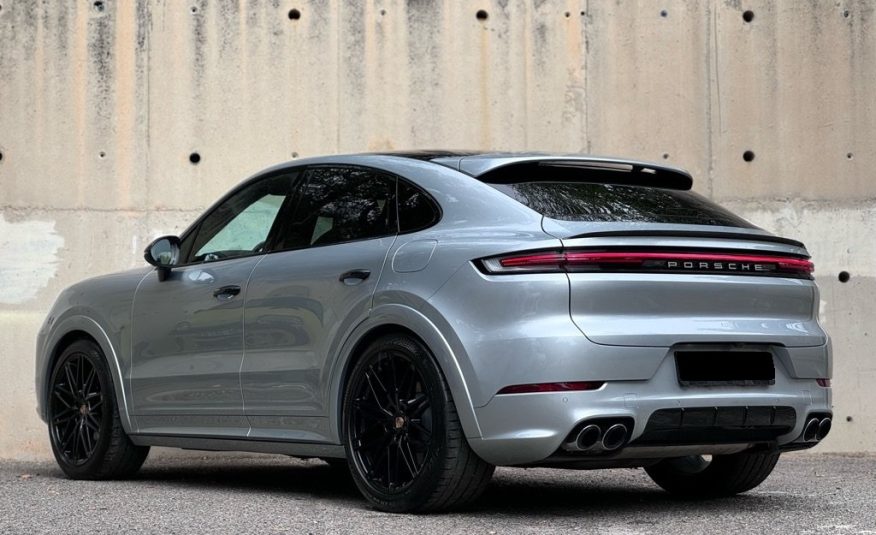 Porsche Cayenne Coupe 3.0 V6 470ch E-Hybrid – Sport Design -Attelage