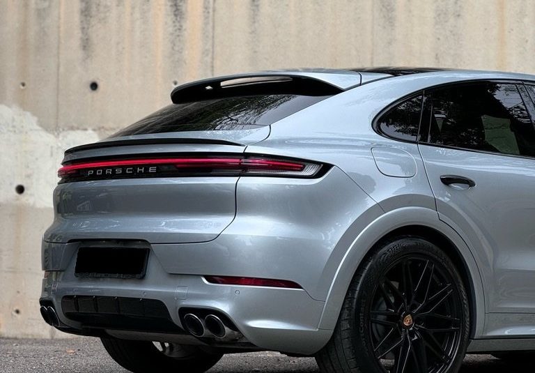 Porsche Cayenne Coupe 3.0 V6 470ch E-Hybrid – Sport Design -Attelage