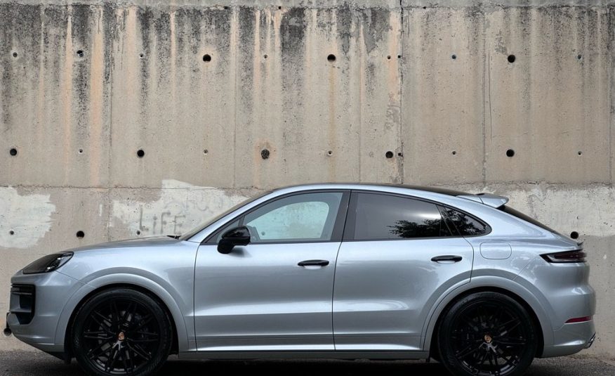 Porsche Cayenne Coupe 3.0 V6 470ch E-Hybrid – Sport Design -Attelage