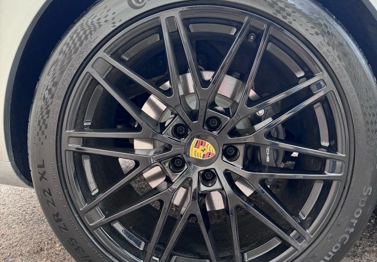 Porsche Cayenne Coupe 3.0 V6 470ch E-Hybrid – Sport Design -Attelage