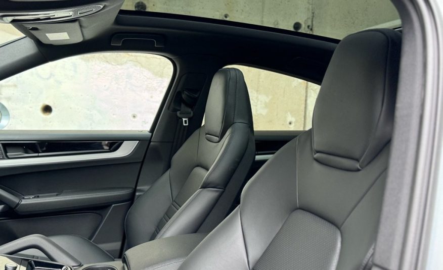 Porsche Cayenne Coupe 3.0 V6 470ch E-Hybrid – Sport Design -Attelage